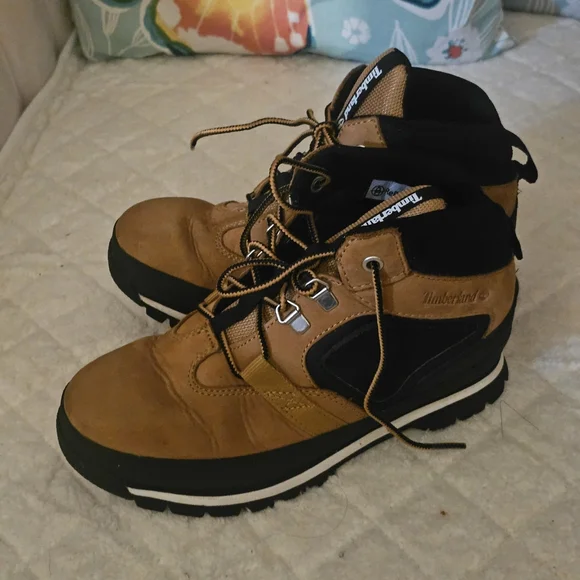 Timberland Kids Brown and Black Boots - Picture 1 of 10